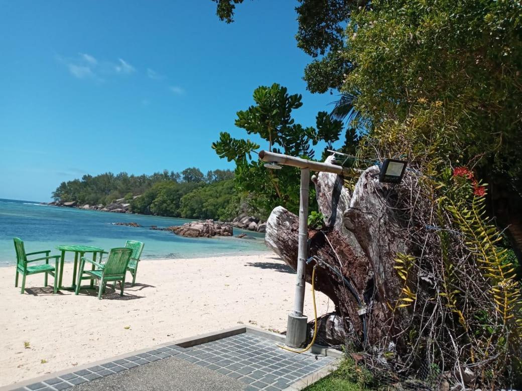 Crown Beach Hotel Seychelles Pointe Au Sel Exterior photo