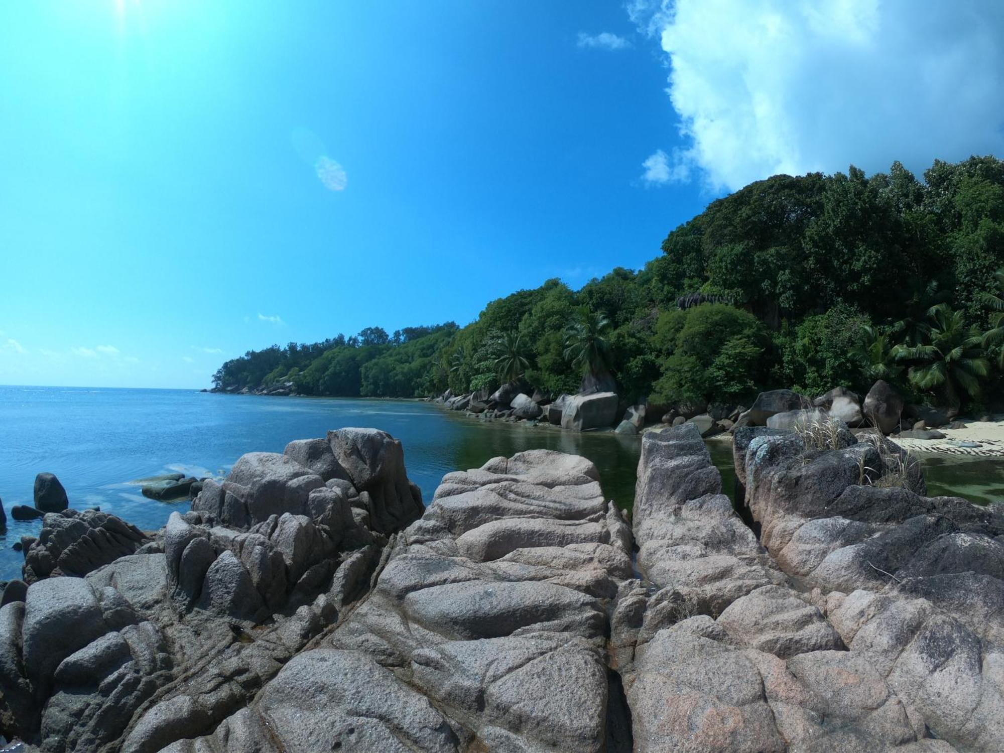 Crown Beach Hotel Seychelles Pointe Au Sel Exterior photo